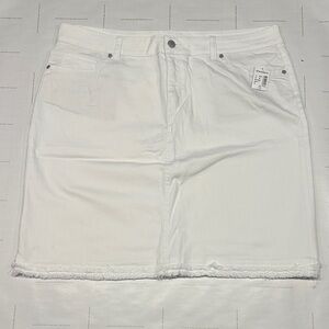 Dressbarn White Denim Frayed Hem Skirt